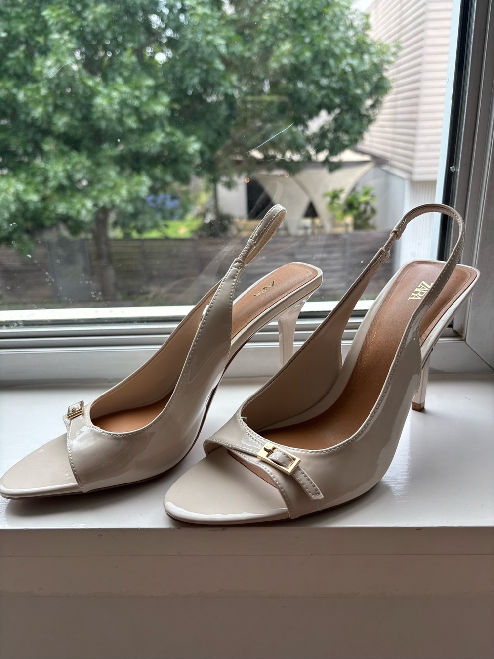 Zara Cream Patent Slingback Heels with Gold Buckle - Picture 3 of 5